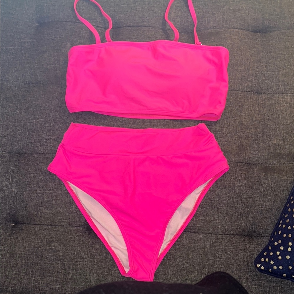 NWOT Vibrant Pink Bikini Set size Medium